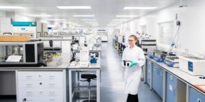 A female scientist working in a formulation and development lab at Vectura working on inhalation capabilities