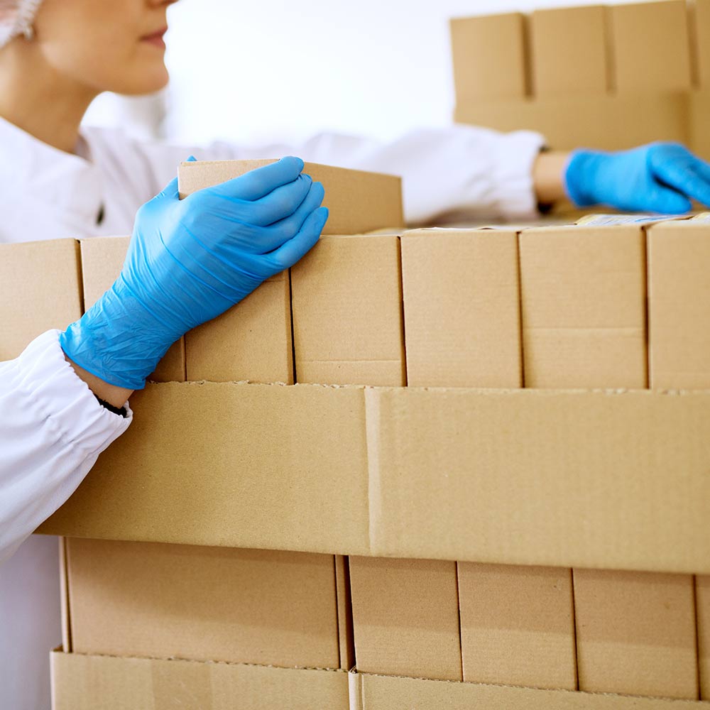 woman packing boxes